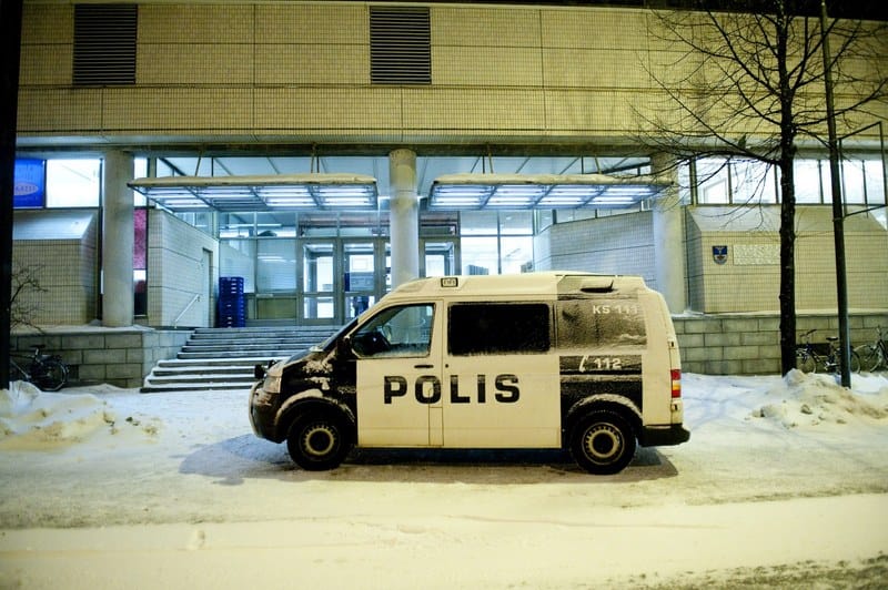 Jyväskylän kaupunginkirjastossa pidetyssä tilaisuudessa esiteltiin kirjaa nimeltä Äärioikeisto Suomessa.