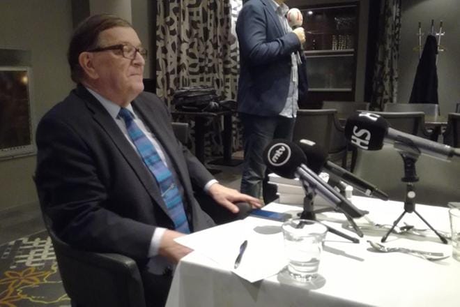 Kansalaispuolueen puheenjohtaja Sami Kilpeläisen ja varapuheenjohtaja Piia Katteluksen mukaan Paavo Väyrysen ilmoitus palata kansalaispuolueeseen ei ole Väyrysen päätettävissä oleva asia.