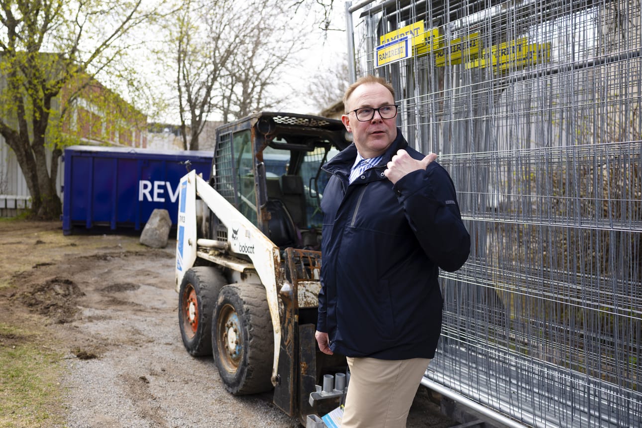 Marko Ylimäen mukaan purkutyömaata pääsee pian seuraamaan raksakameran kautta. Korkealle asetettava kamera näyttää verkkostriiminä, miten työt etenevät.