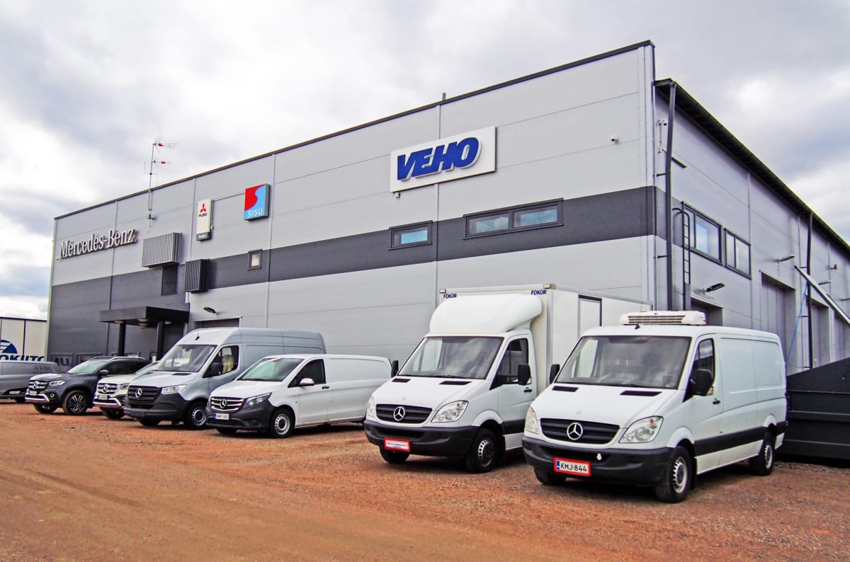 "Teollisuustien eteläpäädyssä sijaitsevassa Vehon toimitalossa pystytään täysimääräisesti huoltamaan ja korjaamaan isojakin raskasajoneuvoja."