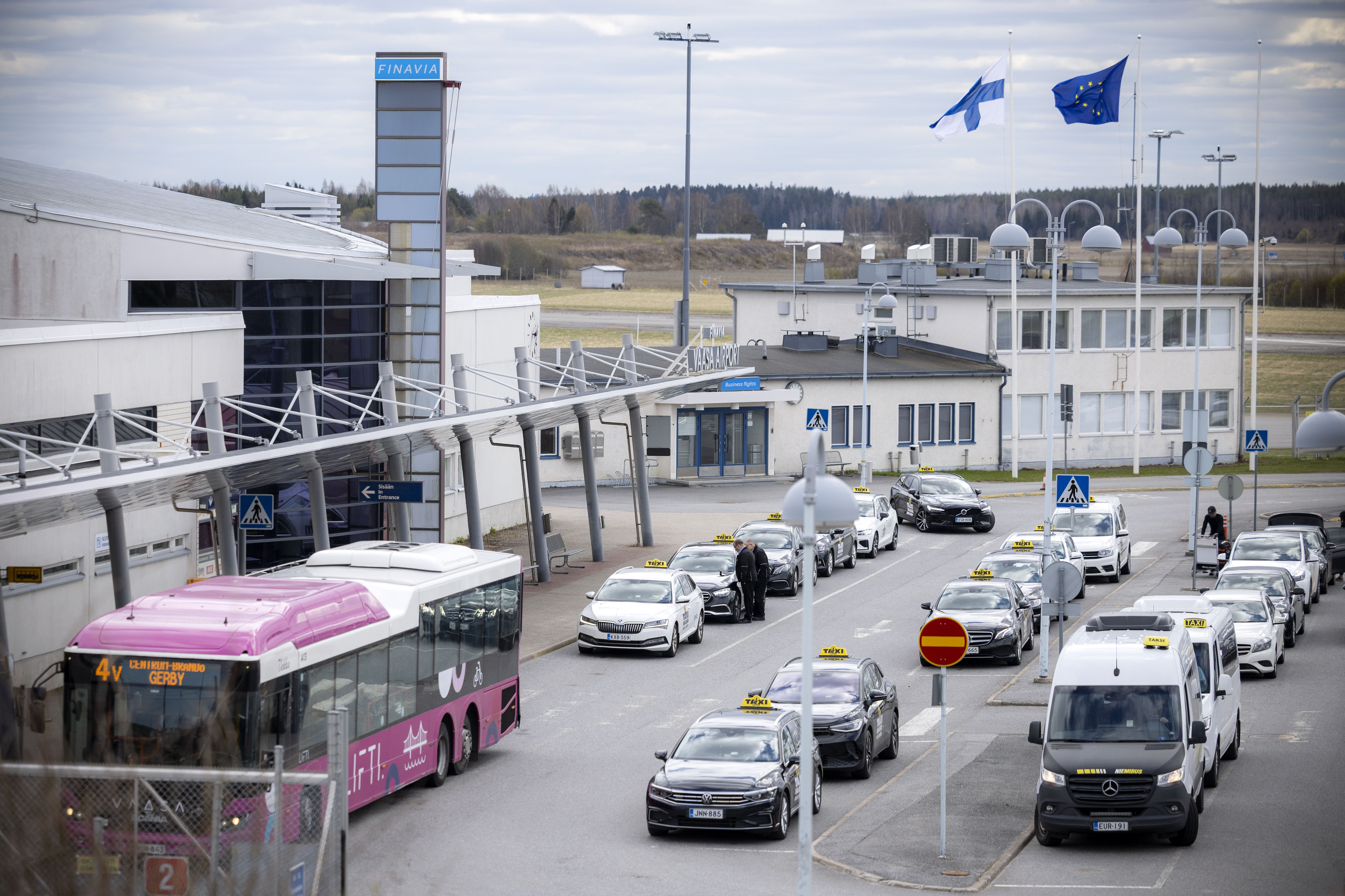 Finnair alkaa lentää ensi kesänä reitillä Helsinki-Vaasa-Uumaja