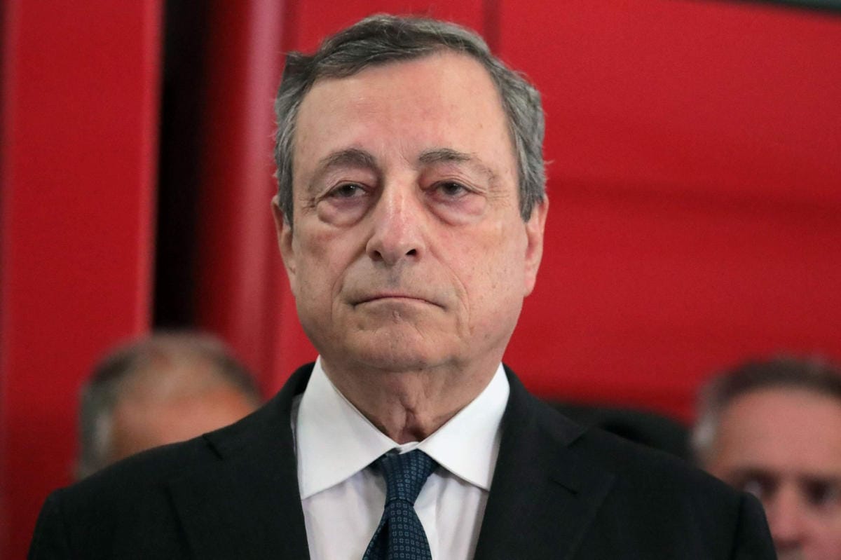 Italian presidentti ei hyväksynyt pääministeri Mario Draghin (kuvassa) eroa. LEHTIKUVA/AFP