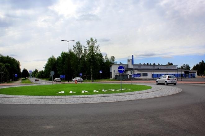 Kaikkiaan 57 nuorta sai kaupungilta kesätyöpaikan. Arkistokuva: Johanna Kataja