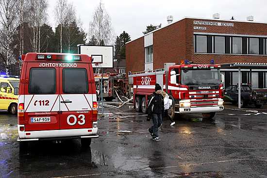 Pateniemen koulun yli 250 oppilasta joutui lähtemään koulusta evakkoon tulipalon vuoksi.