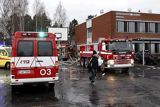 Pateniemen koulun yli 250 oppilasta joutui lähtemään koulusta evakkoon tulipalon vuoksi.