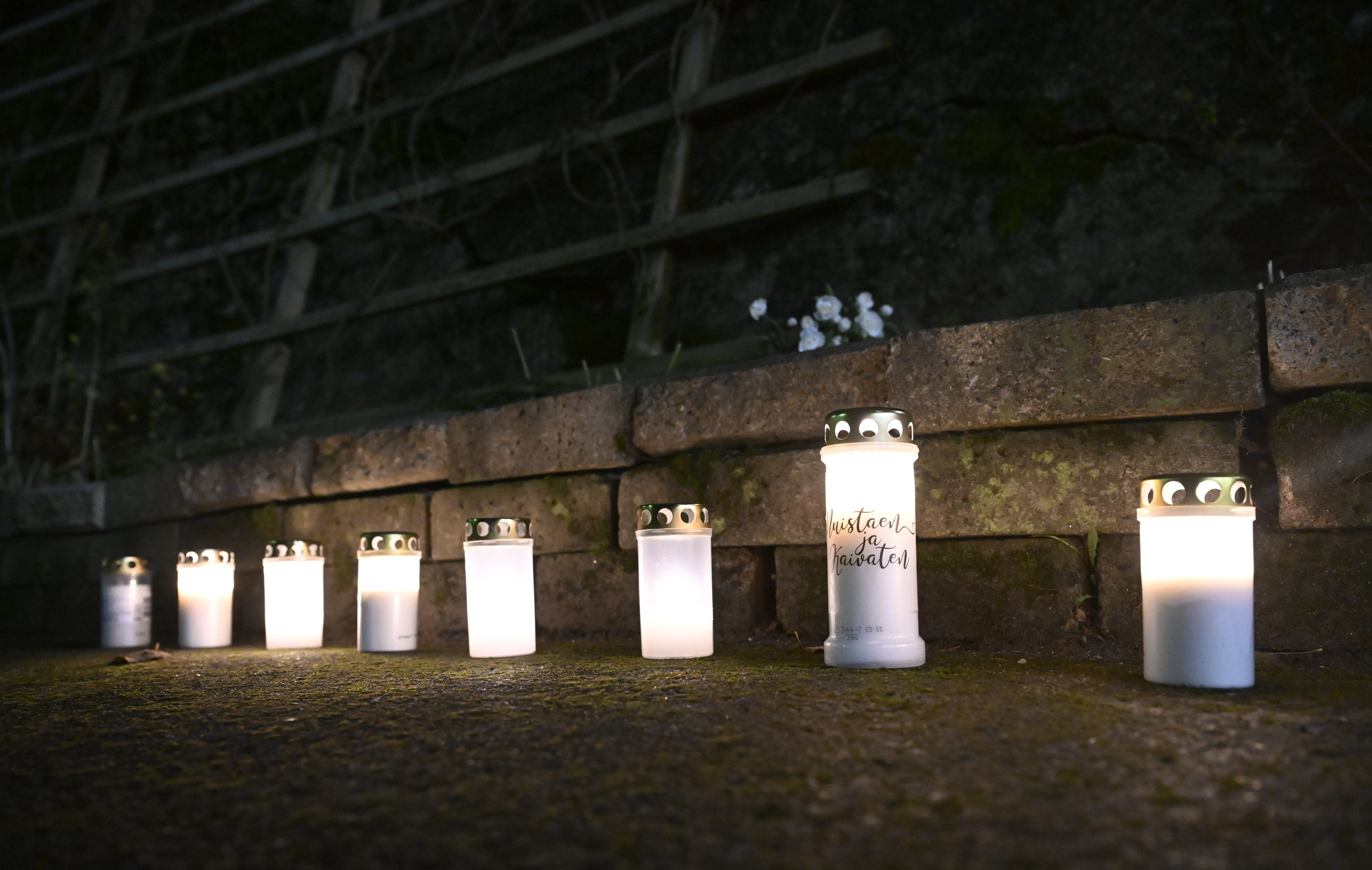 Espoossa päiväkodin lähellä auton alle jäänyt 3-vuotias kuoli vammoihinsa