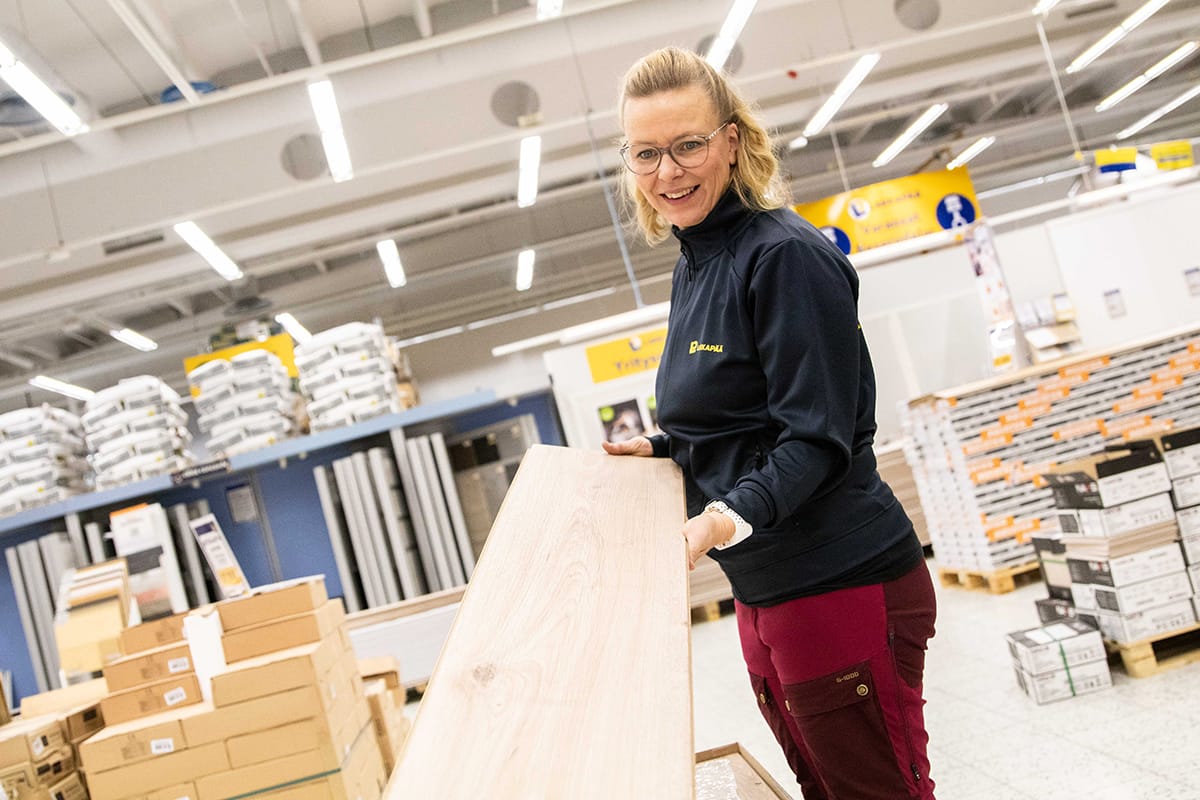 Synttäriviikonloppuna monen Lakkapään vakiotoimittajan, kuten Meisterin, OneWooodin ja Temaredin suositut tuotteet ovat tarjouksessa. ”Kannattaa muistaa, että tarjoukset kestävät vain 11.-13.12. välisen ajan.”