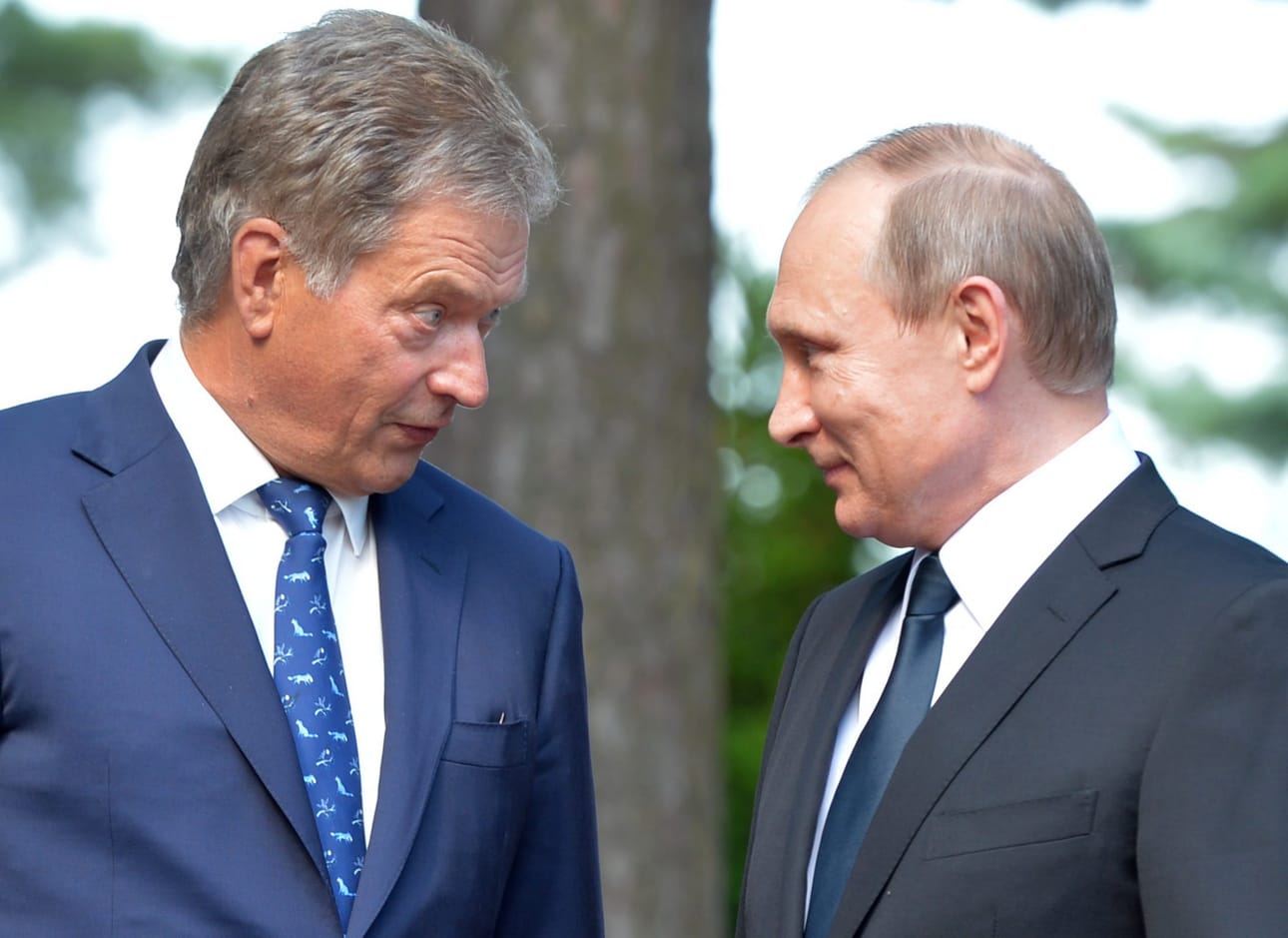 Niinistö ja presidentti Putin tapasivat viimeksi maaliskuussa 2017 arktisessa konferenssissa Venäjän Arkangelissa. Suomessa presidentti Putin vieraili heinäkuussa 2016, jolloin presidentit tapasivat Kultarannassa.