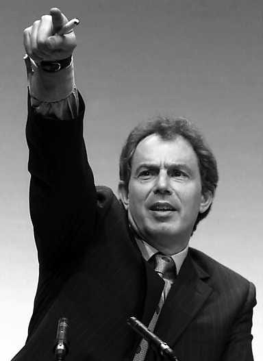 Pääministeri Tony Blairiltä odotetaan nyt johtajuutta EU:ssa. Ellei niin käy, EU:n rahoituskriisi syvenee.