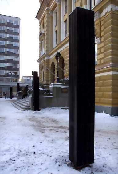Kaupungintalon portaiden ja Kirkkokadun välistä aluetta kaavaillaan lämmitettäväksi.