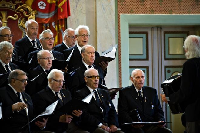 Korsukuoro on esiintynyt monissa juhlissa Vaasassa. Tämä kuva on muutaman vuoden takaa.
