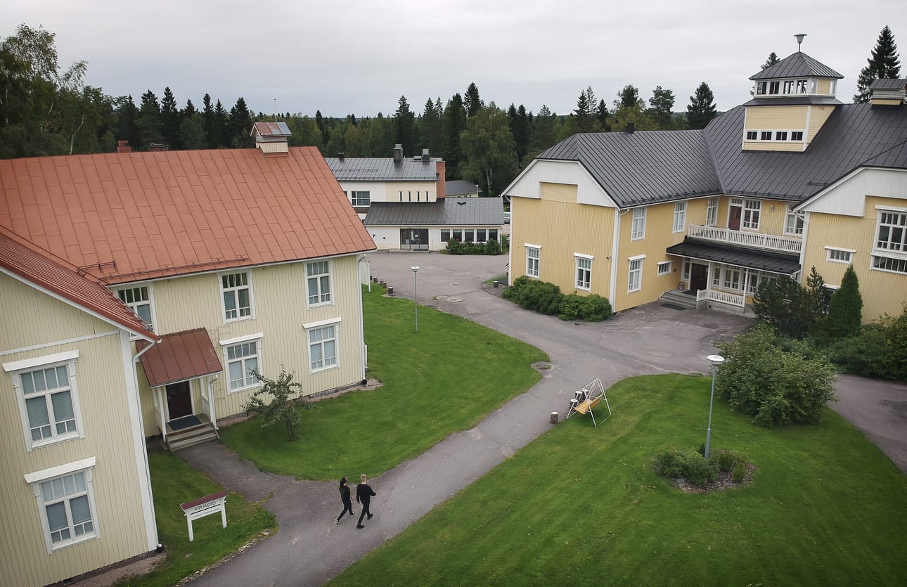 Raudaskylän opiston miljöötä.