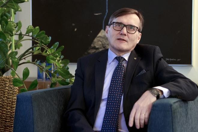 Hämeenlinnan kaupunginjohtajan Timo Kenakkalan mukaan tuomoistuinvirasto voitaisiin sijoittaa kaupungissa samoihin tiloihin kuin oikeusrekisterikeskus.KUVA: Juhani Salo