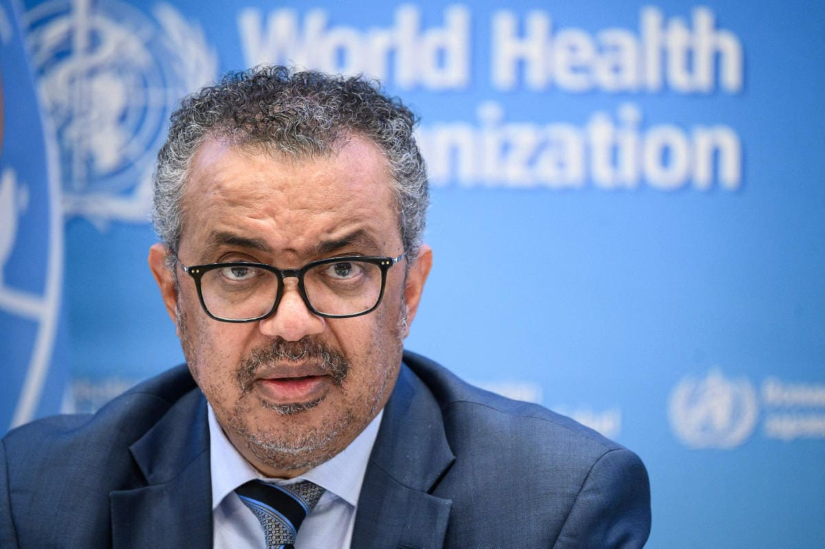 WHO:n johtaja Tedros Adhanom Ghebreyesus sanoo, että apinarokon leviäminen on kuitenkin erittäin huolestuttava terveysuhka. LEHTIKUVA / AFP