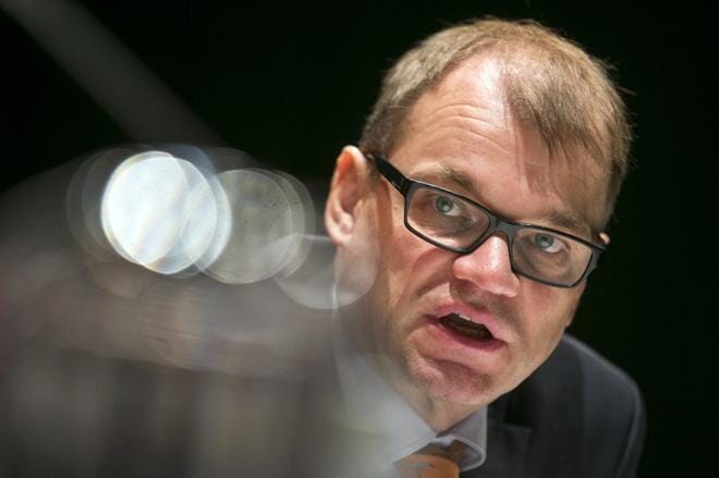 Juha Sipilä sanoi Svenska Ylen haastattelussa, että hallitus seuraa tarkkaan kielellisten oikeuksien toteutumista Seinäjoen keskussairaalassa. KUVA: MAIJU TORVINEN