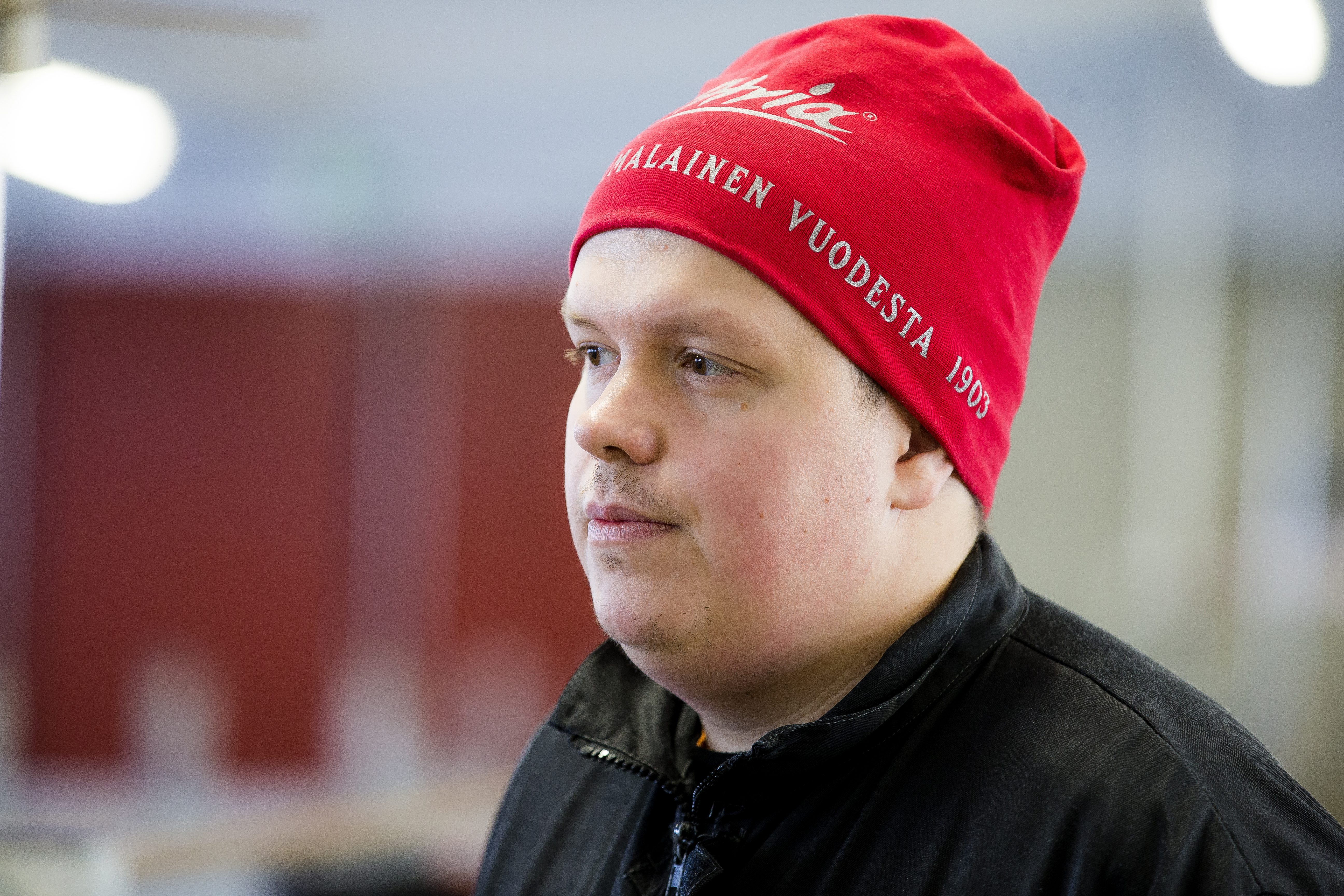 Juha Moilasen mukaan vasikat kasvavat tilalle 1200 grammaa päivässä.