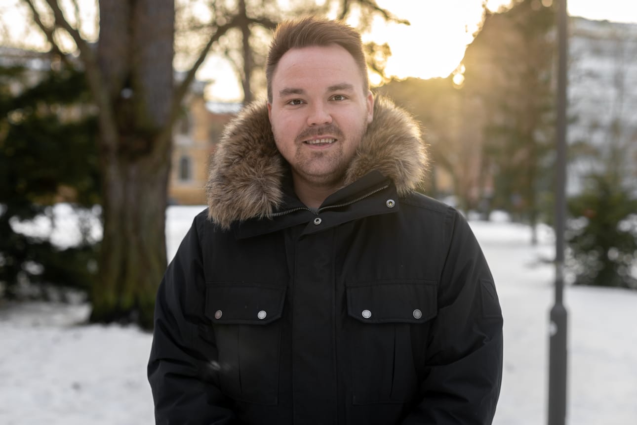 Yrittäjä Tommi Mäki ei lupaa uutta huolto- ja wc-rakennusta Sisäsatamaan vielä ensi kesäksi. – Kesä on jo niin lähellä, hän pohtii aikatauluja.