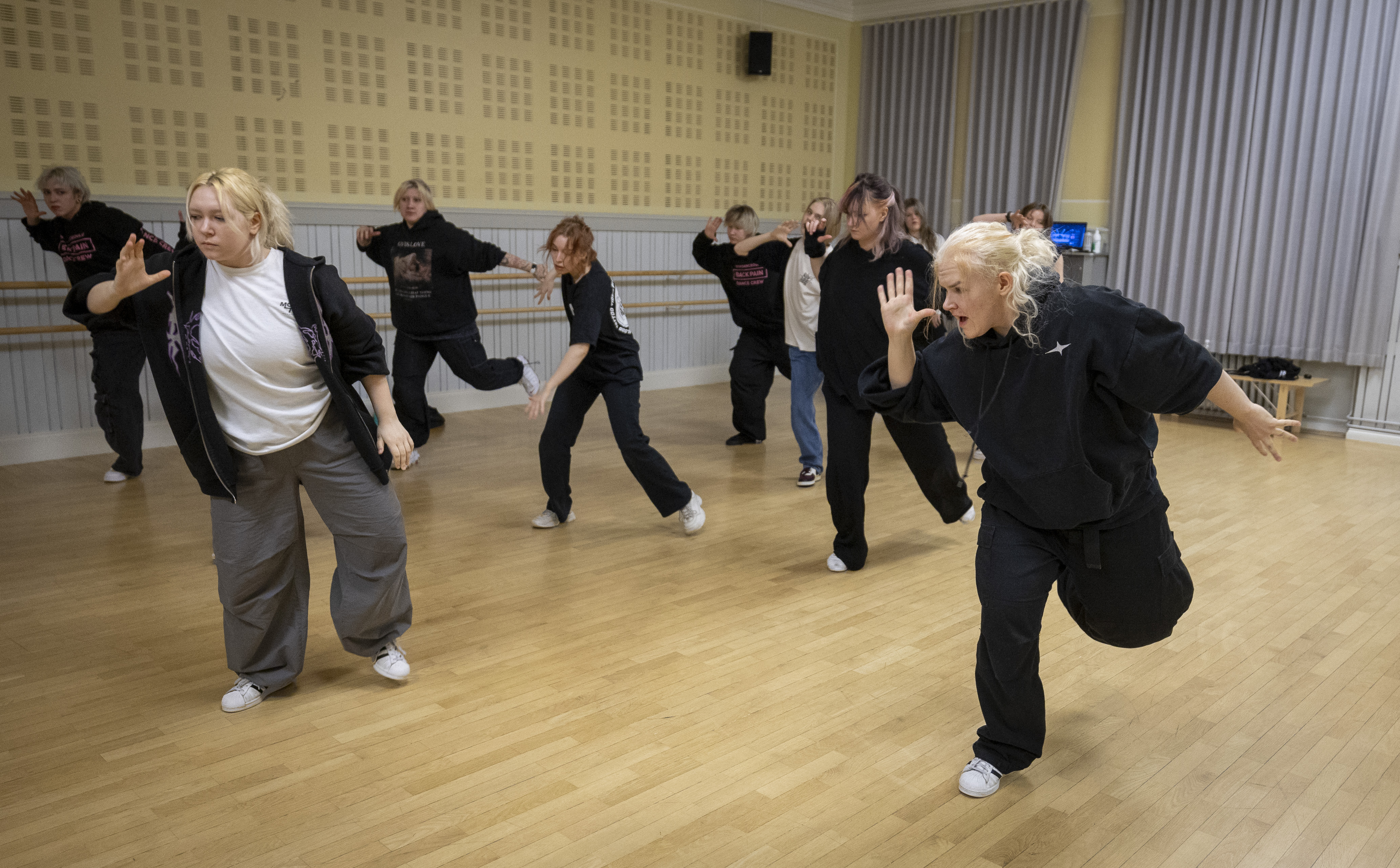 Kpopdanceoulun edistyneiden oppilaiden workshopissa joulukuussa 2023 treenattiin eteläkorealaisen Stray Kids -yhtyeen koreografiaa kappaleeseen Lalalala. Arkistokuva.