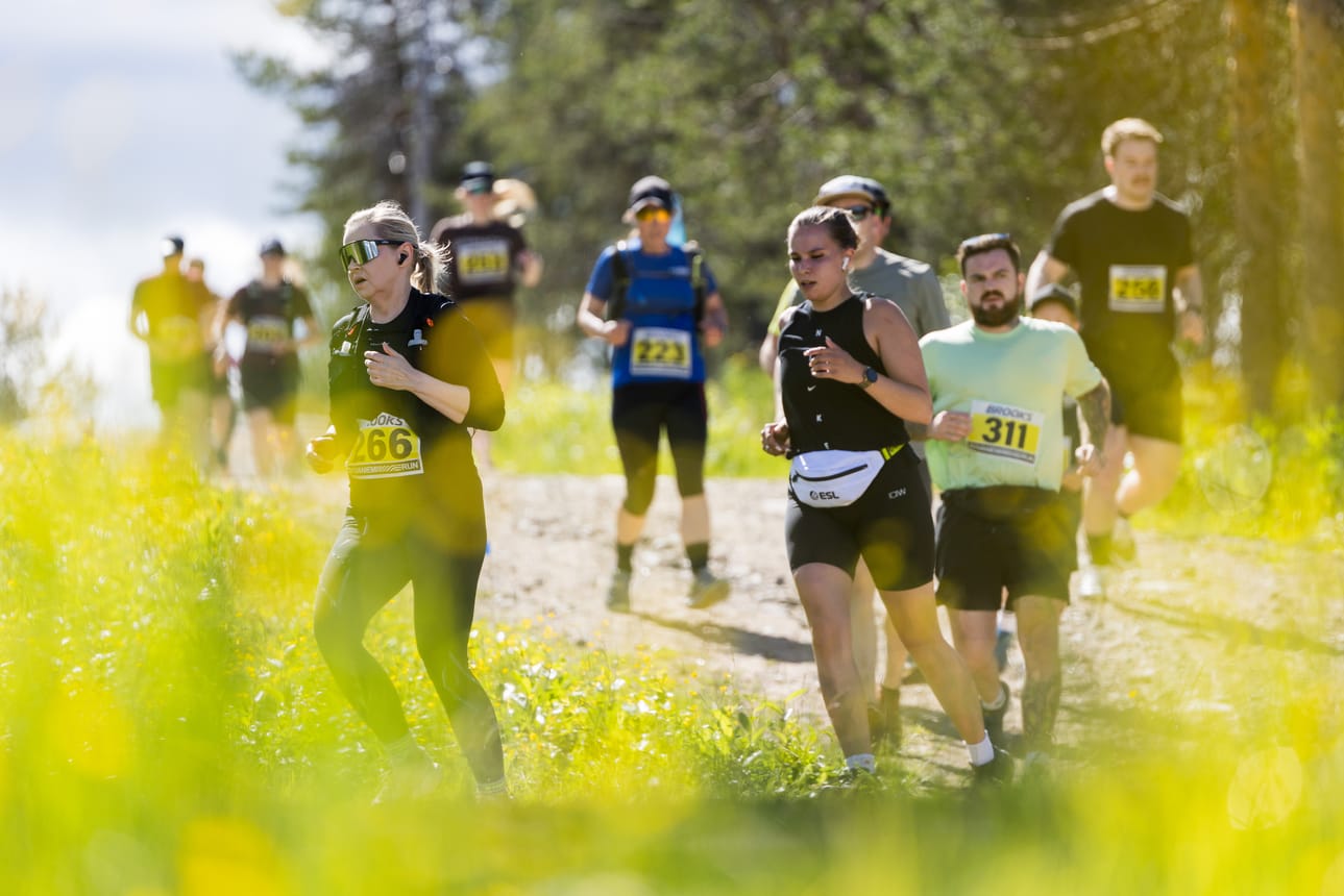 Rovaniemi Trail Run -polkujuoksukilpailu veti yli 300 kilpailijaa Ounasvaaran maastoon.