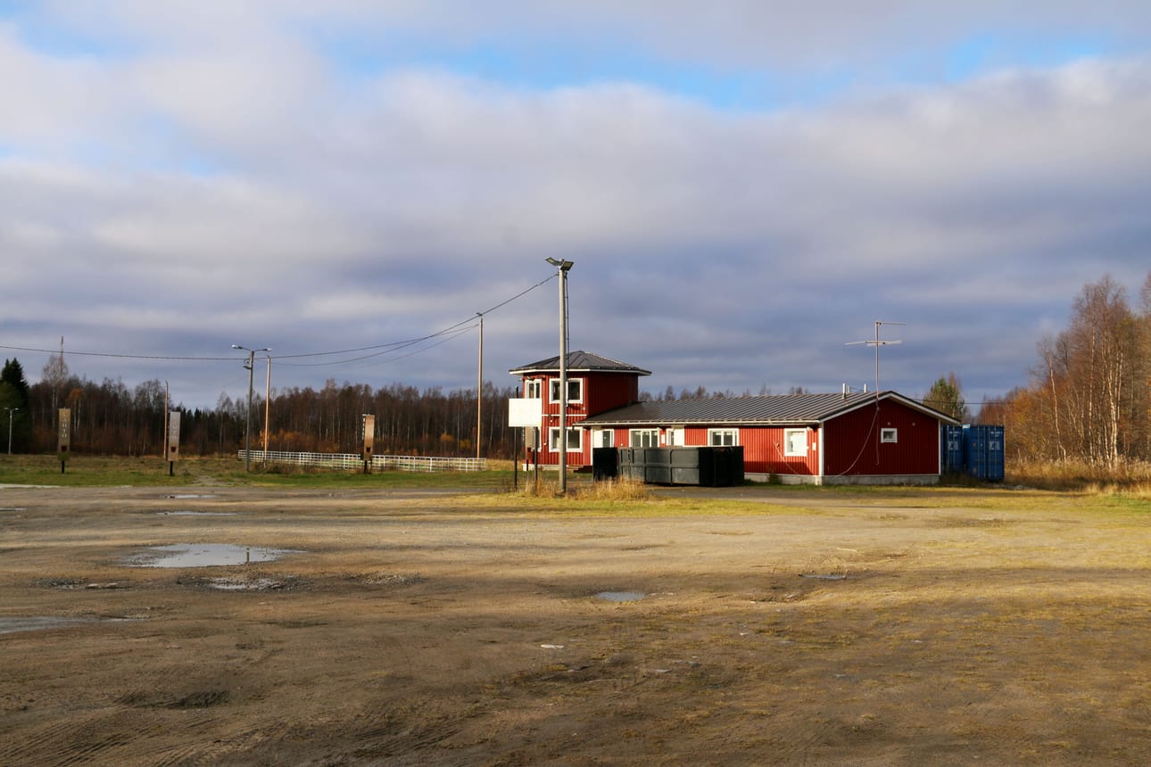 Keminmaan ylipainehallin sijoituspaikaksi on kuvassa olevan Kallin hiihtostadionin alueen lisäksi tutkittu kahta muutakin paikkaa kunnassa.