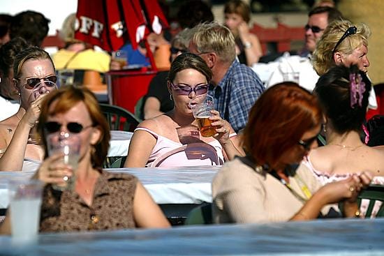 Oulussa ravintoloiden terasseja kutsutaan patioiksi.