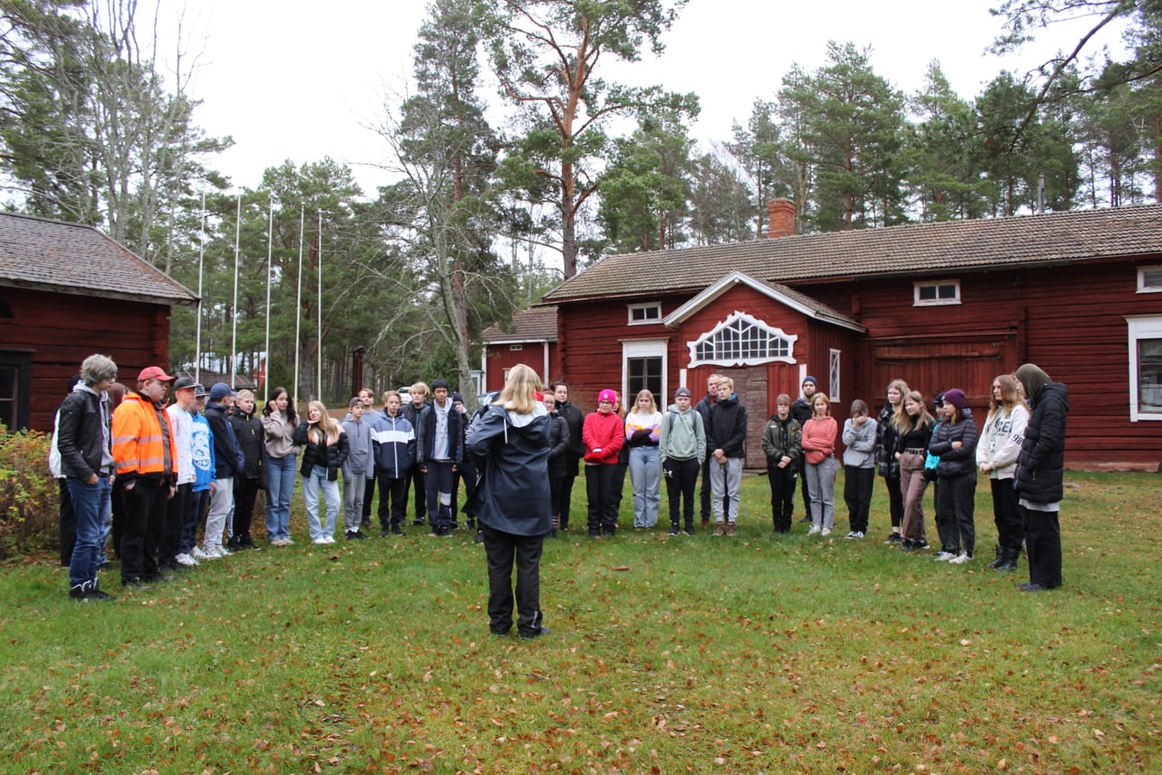 Kiilissä seitsemäsluokkalaisille kerrottiin alueen historiasta.