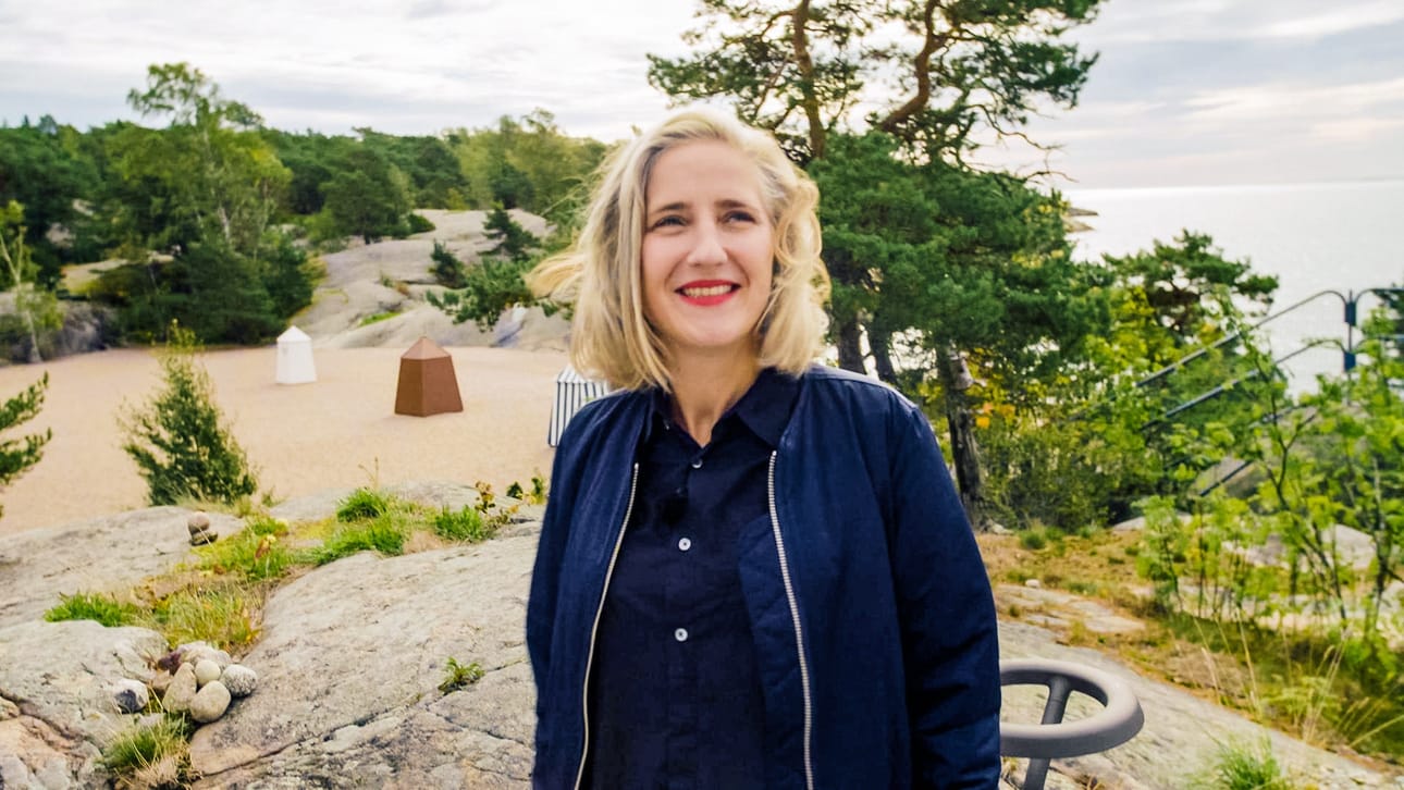 Arkkitehti Sonja Stockmarr tutustuu Pohjoismaissa uudenlaisiin, persoonallisiin taloihin. Neljännessä jaksossa vieraillaan Suomessa.