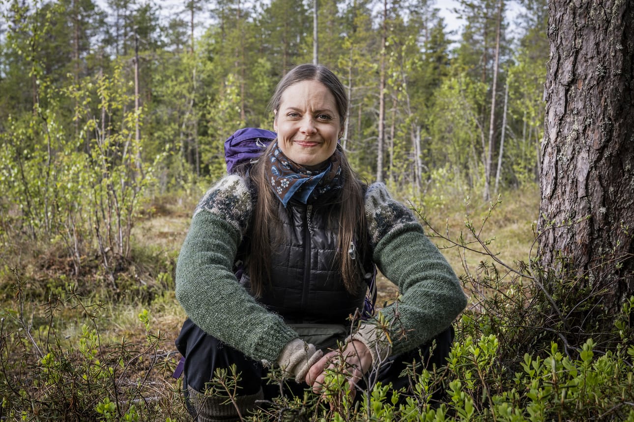 Tuoreella teatteritaiteen maisterilla on hymy herkässä. Henna Linnélle oli selvää, että opintojen jälkeen hän palaa Helsingistä pohjoiseen.
