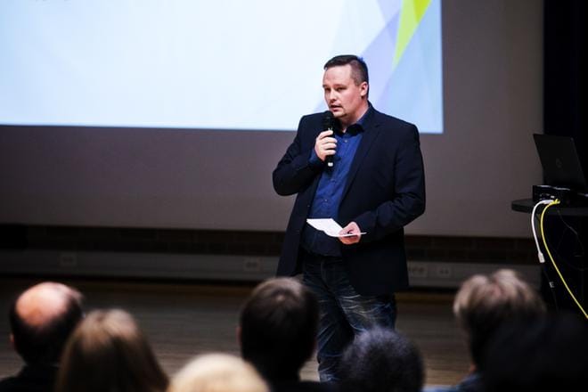 Lapuan kaupunginhallituksen puheenjohtajan Lasse Rajalan (kok.) mukaan tulevista kouluinvestoinneista selvitään, jos kaupungin verokertymä saadaan kasvuun. KUVA: KRISTA LUOMA