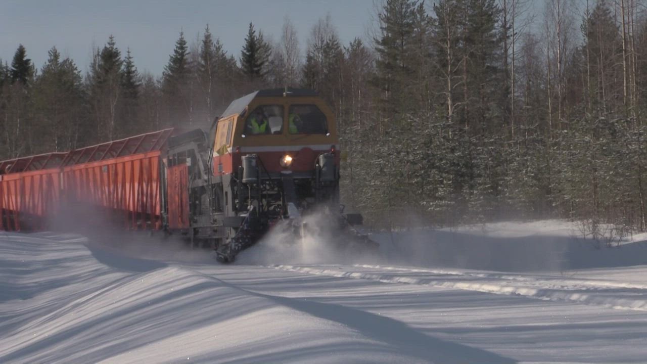 Tällainen on venäläinen lumensyöjä - katso video monsteriveturista