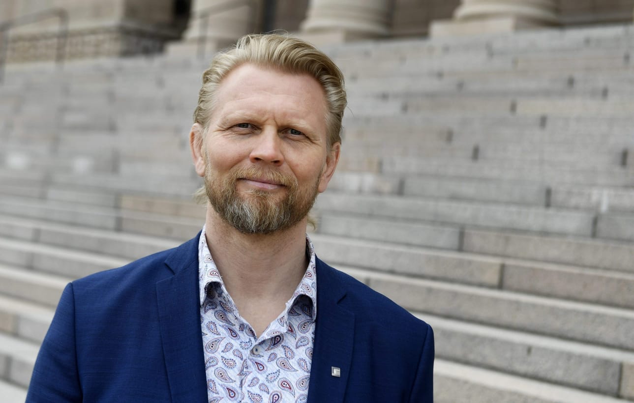 Eduskuntaan vuosi sitten palannut Marko Asell ei näe tarvetta juhlia syntymäpäiväänsä koronan keskellä. – Pitää kattella myöhemmin.