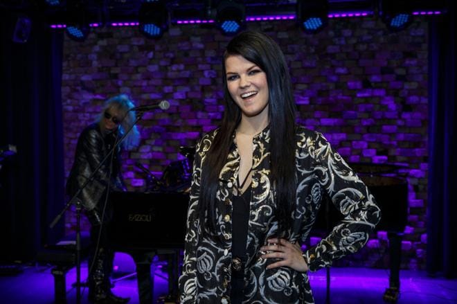 Saara Aalto valittiin suoraan Suomen euroviisuehdokkaaksi. Noin 300 UMK-kilpailijaa pettyi päätökseen. KUVA: Antti Nikkanen