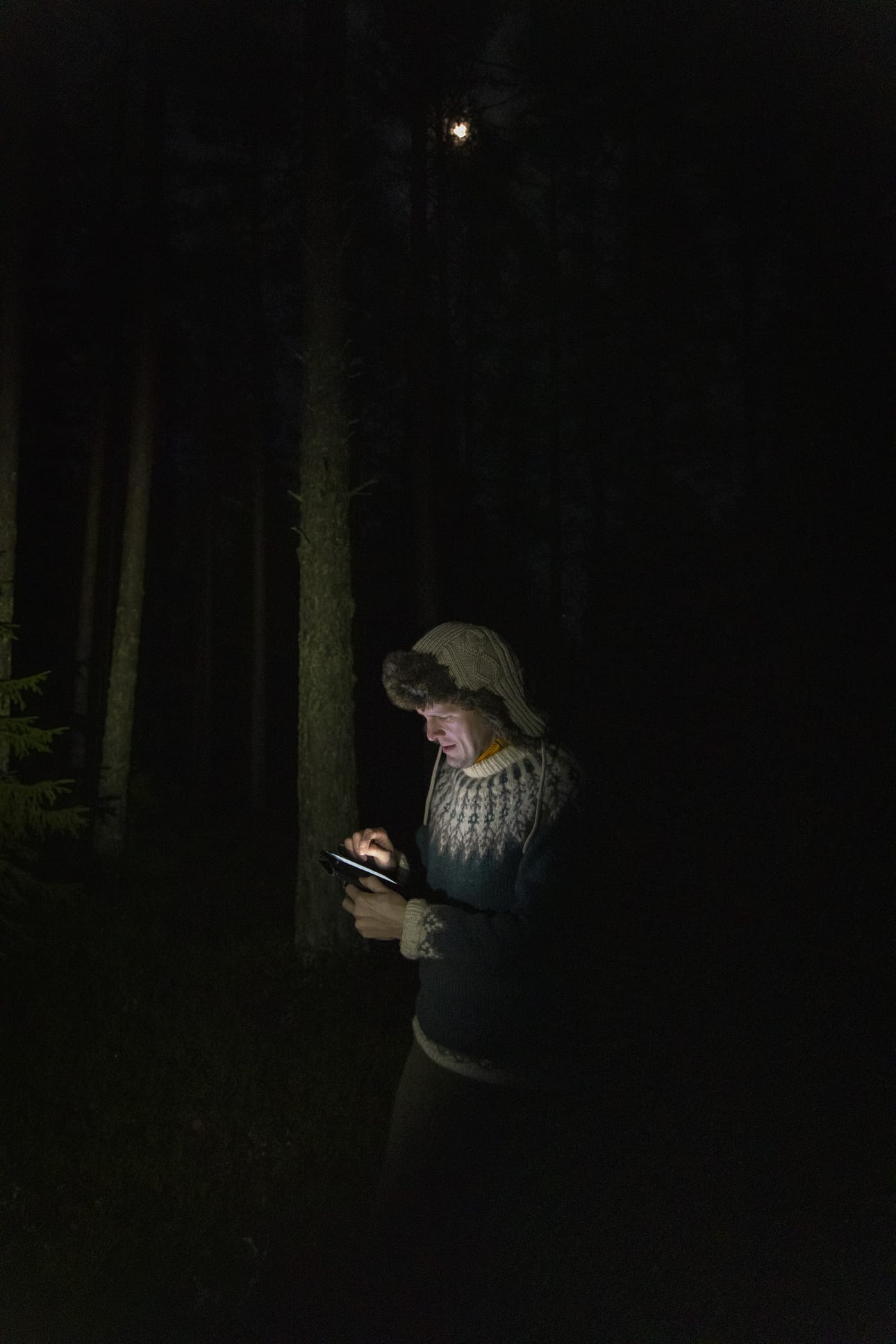 Aurinkotuulen nopeus on tällä hetkellä luokkaa 800 kilometriä sekunnissa, kun keskimääräinen nopeus on noin 400 kilometriä sekunnissa. Lauri Holappa tutkii ennusteita.