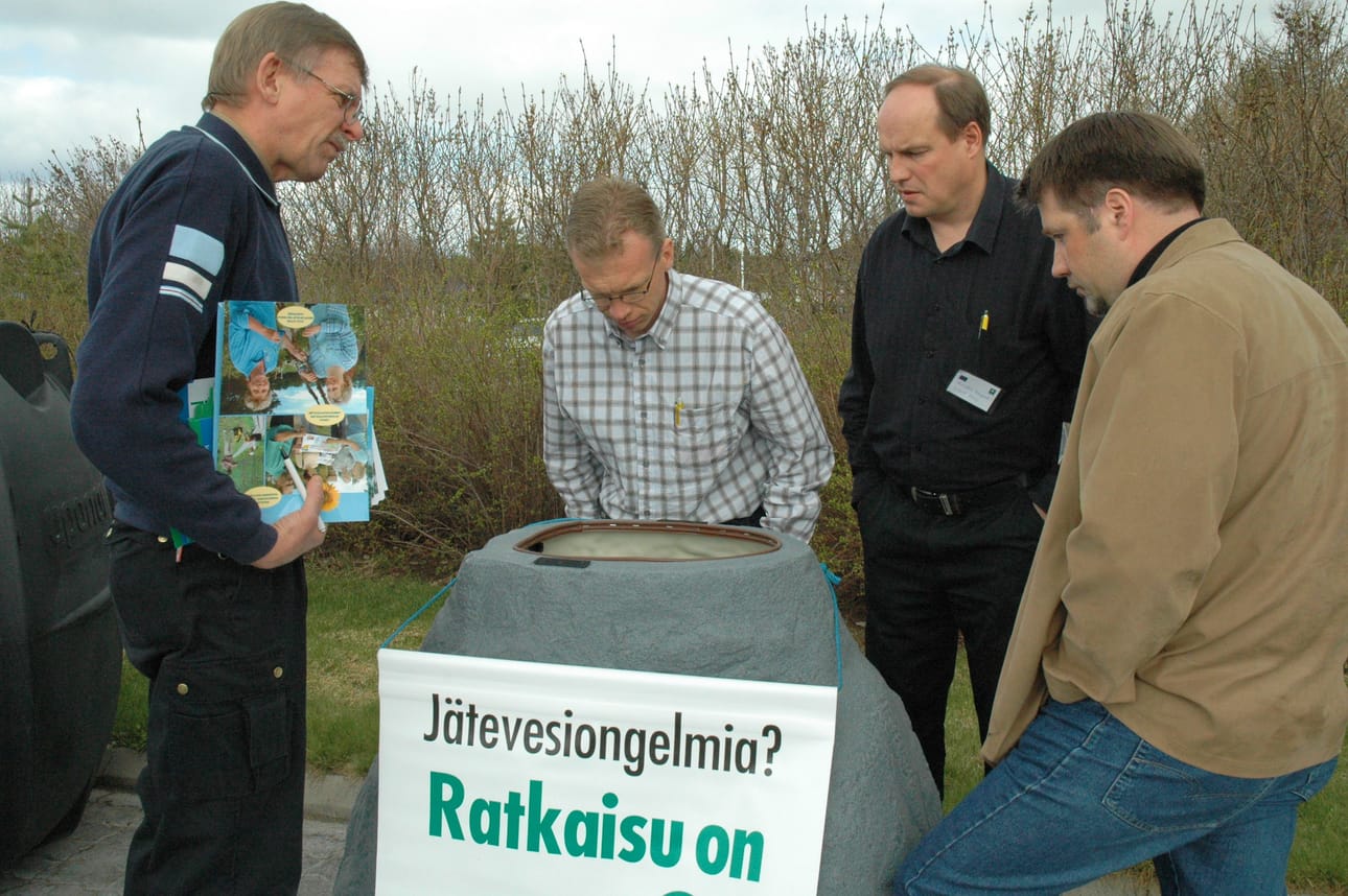 Kaikkien asuinkiinteistöjen jätevesien puhdistusjärjestelmien pitää täyttää asetuksen mukaiset vaatimukset vuoteen 2014 mennessä.