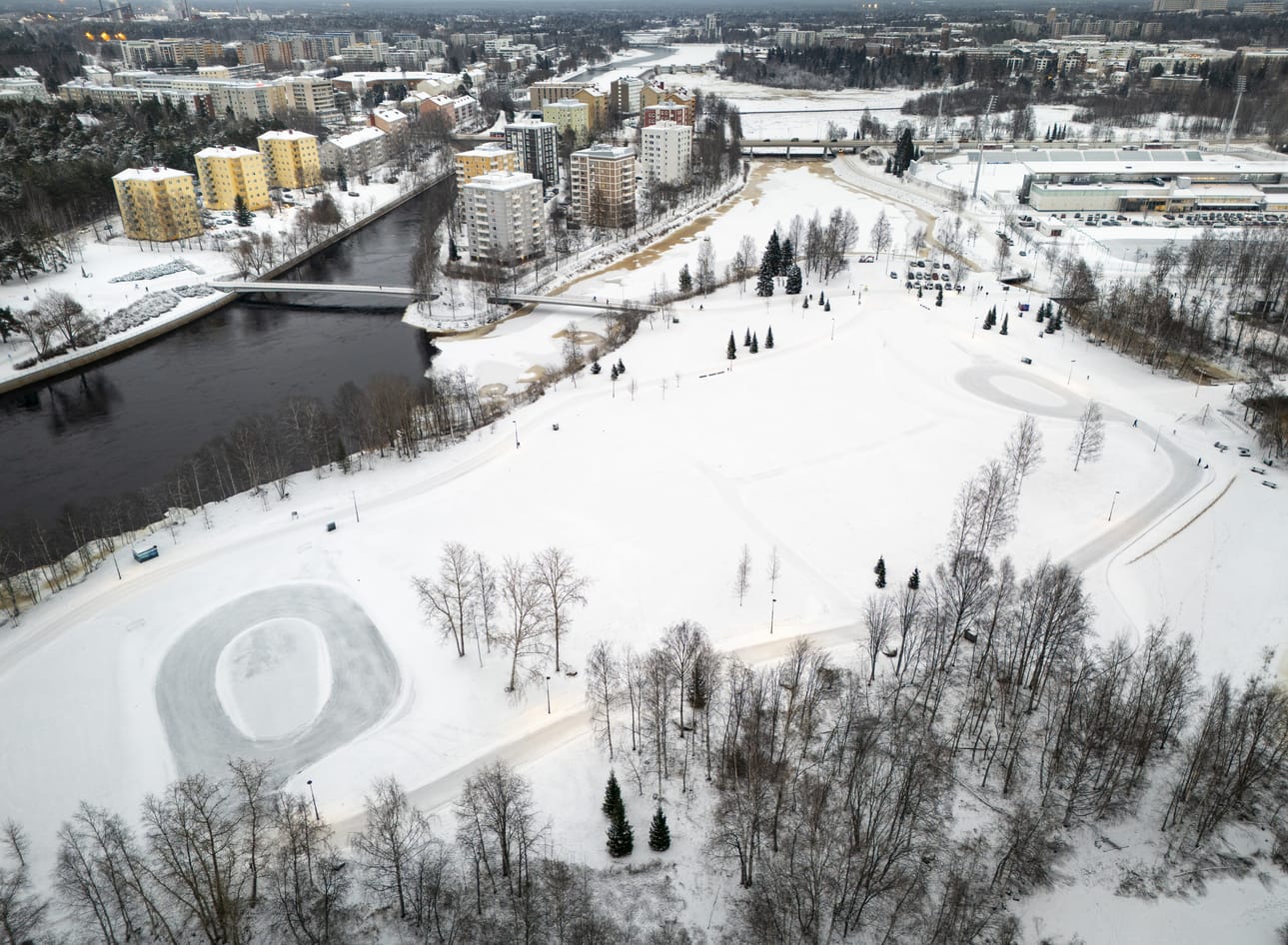Luistelureitin piti alkuperäisten suunnitelmien mukaan olla puolet pidempi.