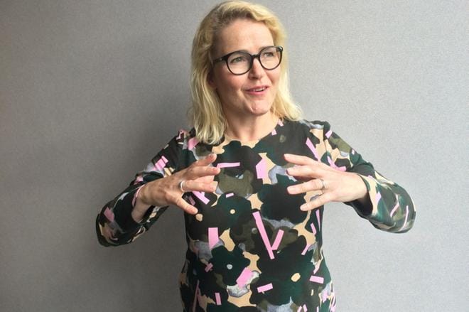Vaasalainen Miapetra Kumpula-Natri (sd.) suhtautuu iloisen kepeästi häntä koskeviin ehdokasehdotuksiin. Kuva: Maria Pettersson