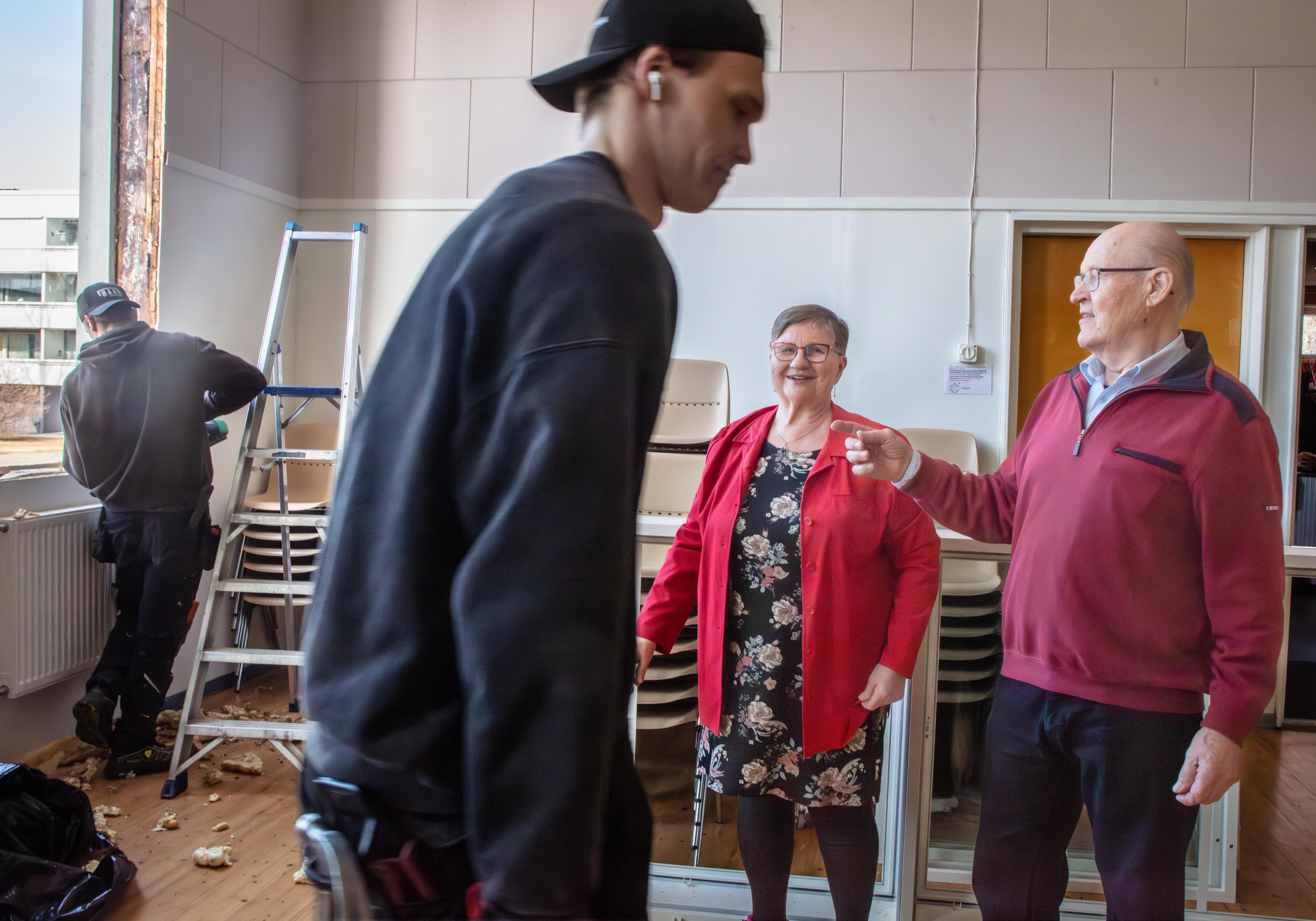 Talkootyö ja Leader-rahoitus pitävät Veitsiluodon työväentalon kunnossa