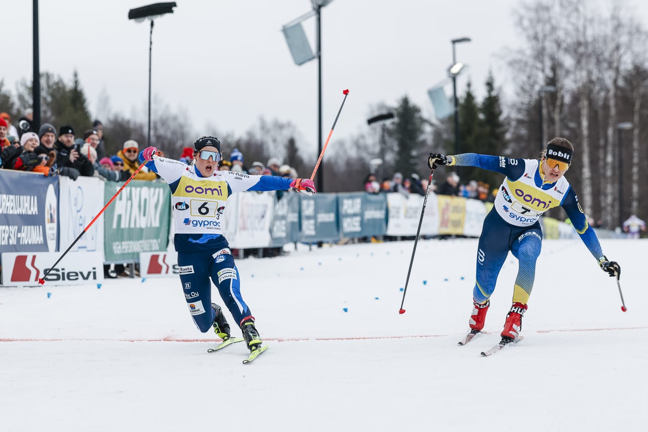 Josefiina Böök rynni loppusuoralla Hilla Niemelän rinnalle ja ohi.