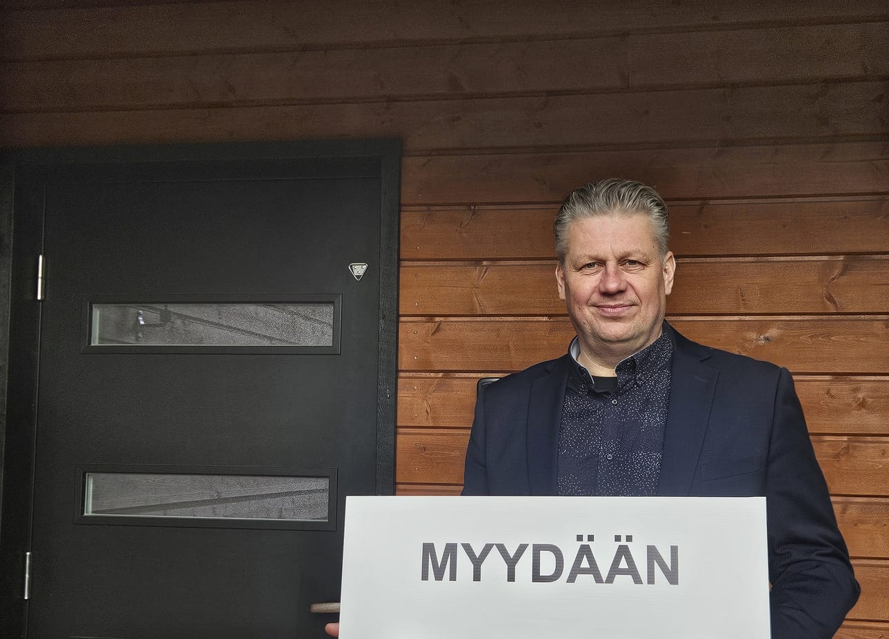 – Kasperissa myynnissä olevassa paritalon puolikkaassa järjestetään hetken kuluttua kaksi esittelyä, ja kuka ties jompikumpi johtaa ennen pitkää kauppakirjojen tekemiseen, kiinteistönvälittäjä Petteri Miettinen sanoo.