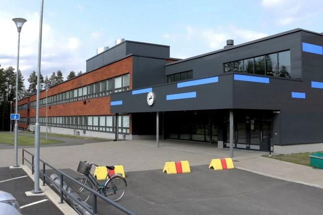 Seinäjoen Pruukin yhtenäiskoulun rehtorin, Marko Varamäen mukaan koulu-uhkaus tehtiin sosiaalisessa mediassa.