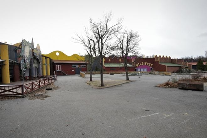 Craft Park -tapahtumakylä yritetään perustaa autioituneen Wasalandia-huvipuiston raunioille. Toistaiseksi hanke ei ole ottanut tulta. KUVA: SAMPPA TOIVONEN