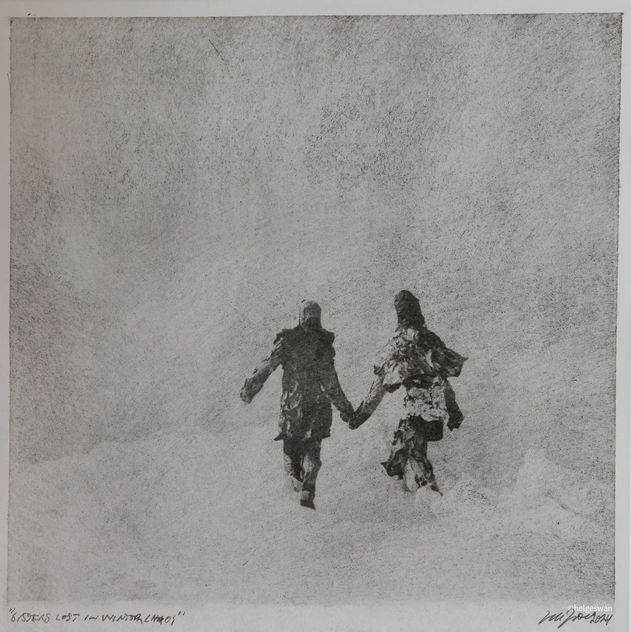 Sisters lost in winterchaos.