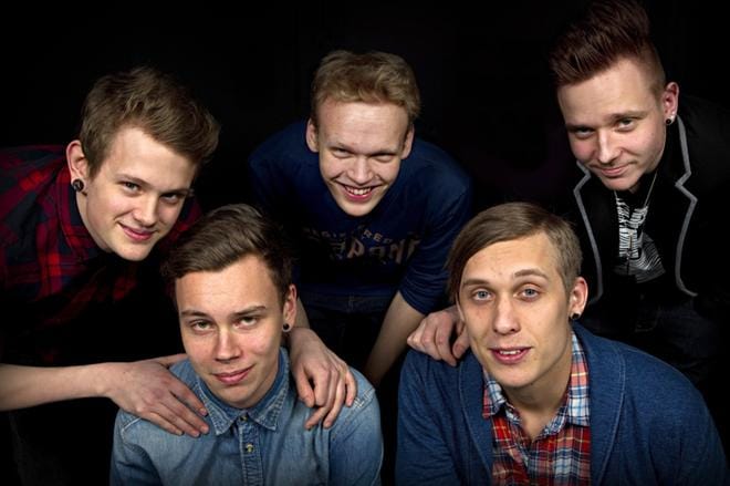 Euroviisukisassa Softenginessä oli vielä viisi jäsentä. Kuva: Jussi Asu