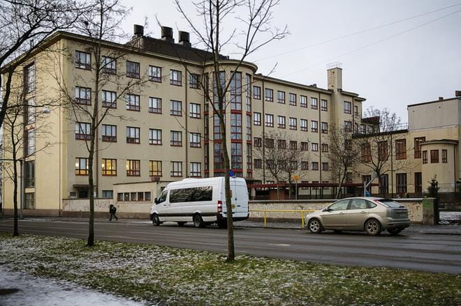 Keskuskoulussa on todettu koronatartunta. Oppilaita ja opetushenkilökuntaa siirretään karanteeniin. Arkistokuva: Timo Annanpalo