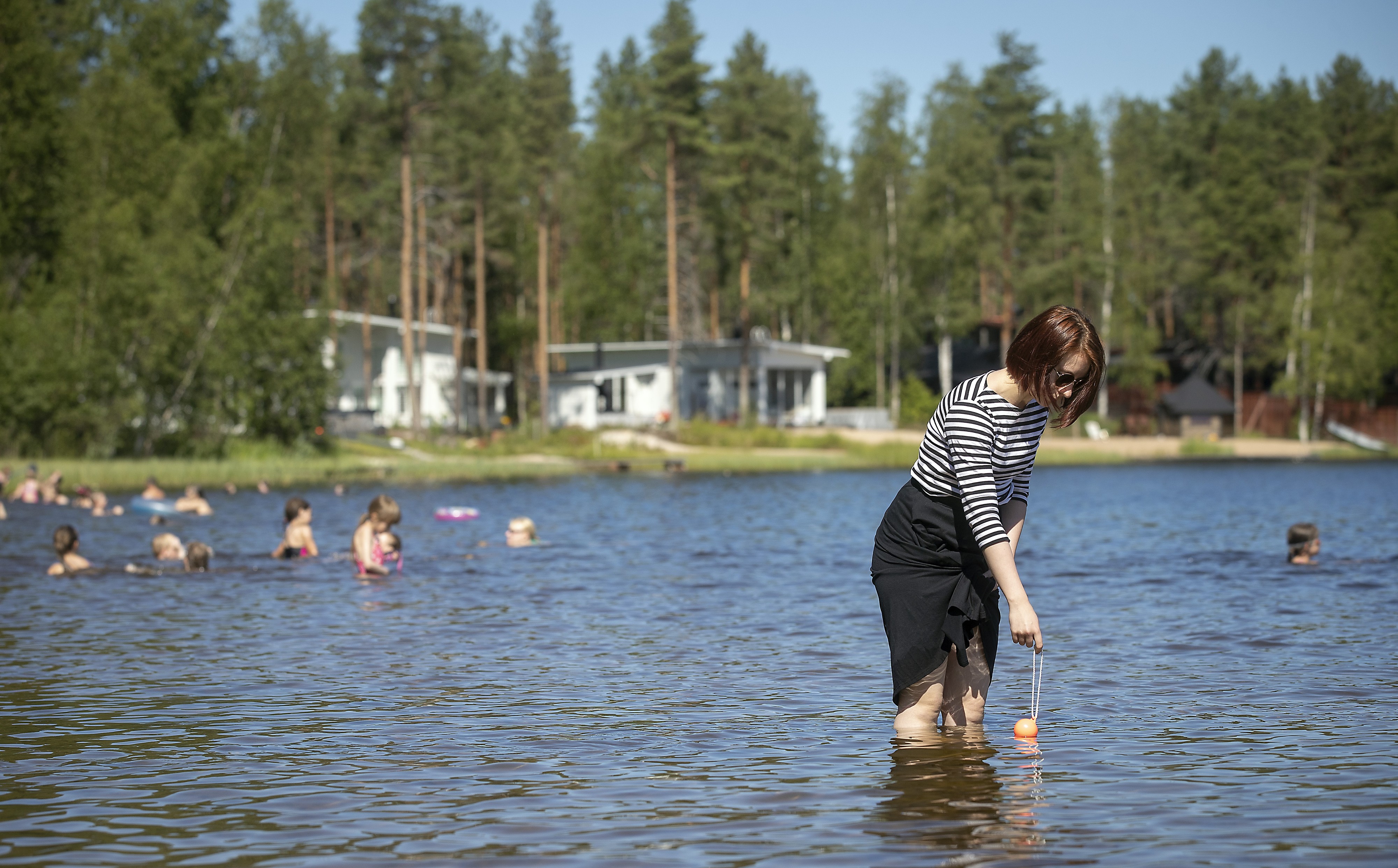 Valkeisjärvessä veden lämpötila nousi