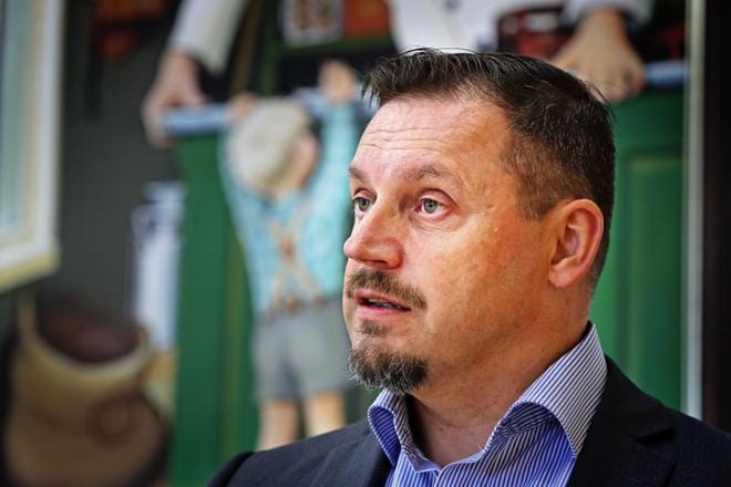 Juha Kytölä vie tietonsa käytäntöön. – On väärin, jos tutkija oppii asioita, muttei kerro muille, miten hyödyntää niitä. Olisi väärin olla yrittämättä parastaan. KUVA: KARI LÖFHJELM