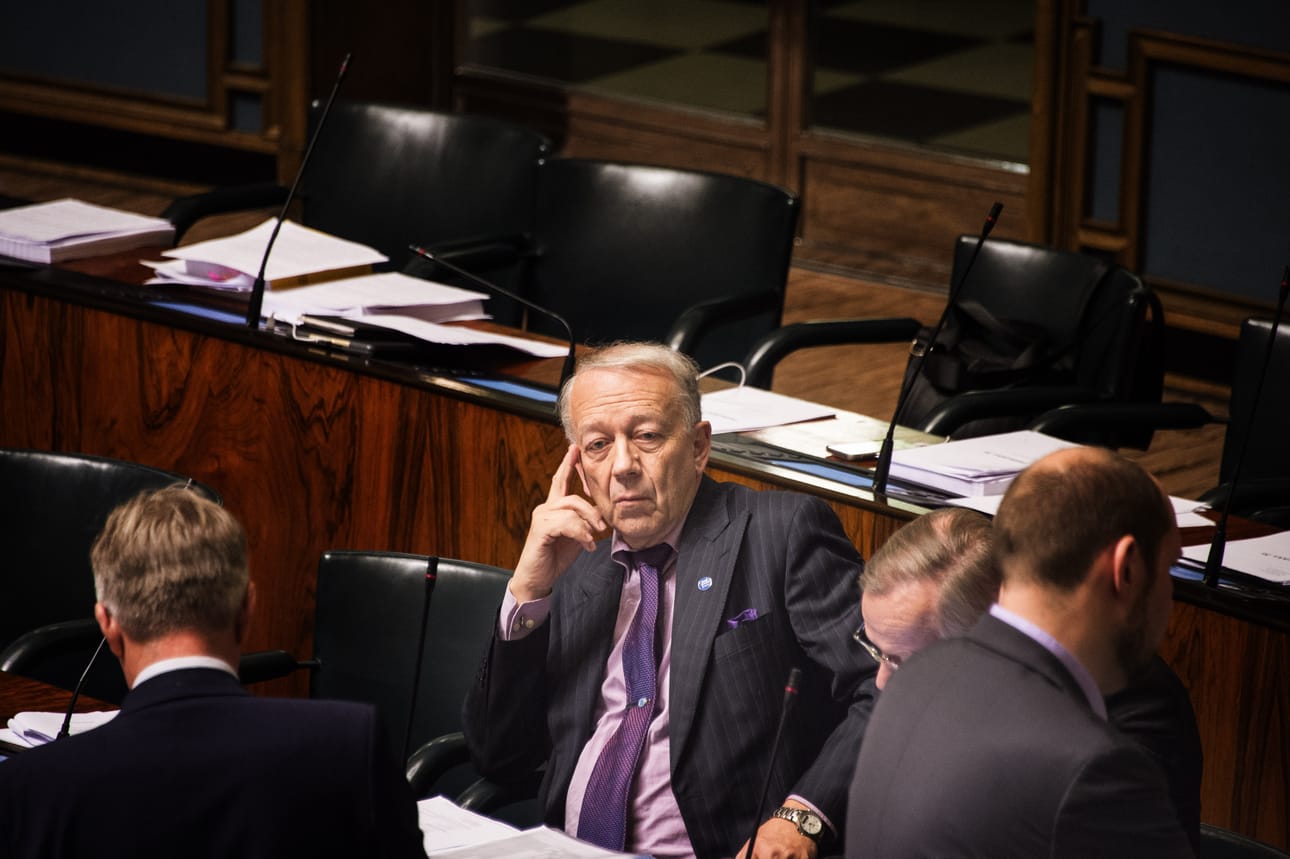 Eduskuntatalon turvallisuutta parannetaan. Arkistokuva.
