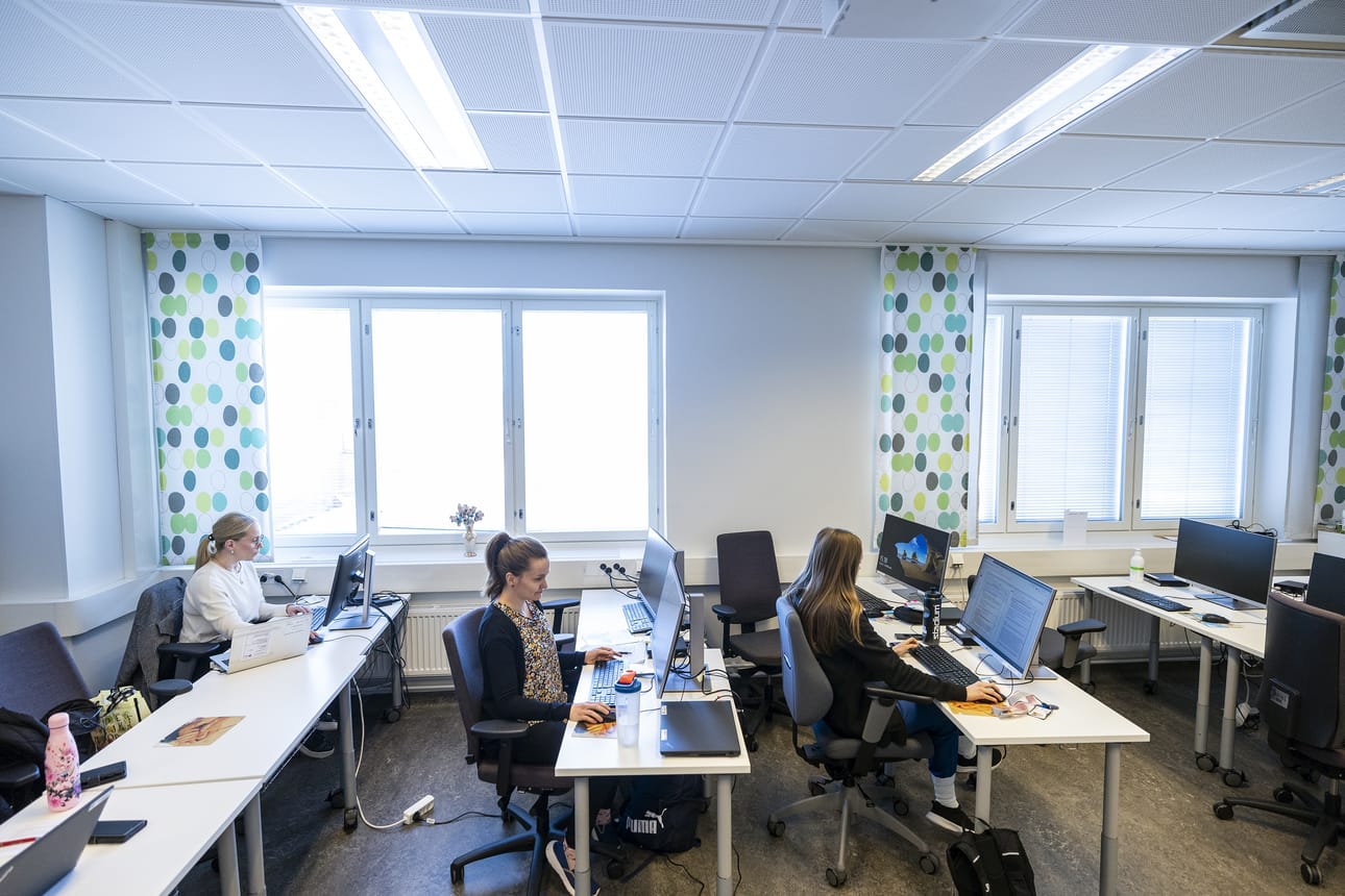 Digitaalisen sote-keskuksen koulutusluokka sijaitsee Oulussa Kontinkankaalla. Tammikuun puolivälistä lähtien palvelut ovat saatavilla kaikkialla Pohteen alueella.