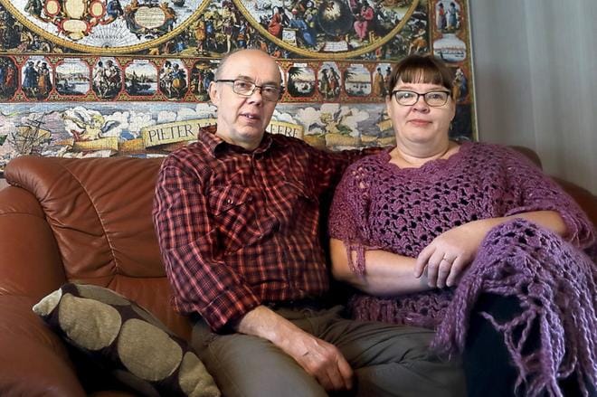 Hannu ja Sisko Rajaniemen mielestä on antoisaa nähdä, että tukiperheestä on hyötyä ja iloa lapsille. Kuva: Heikki Hakanen