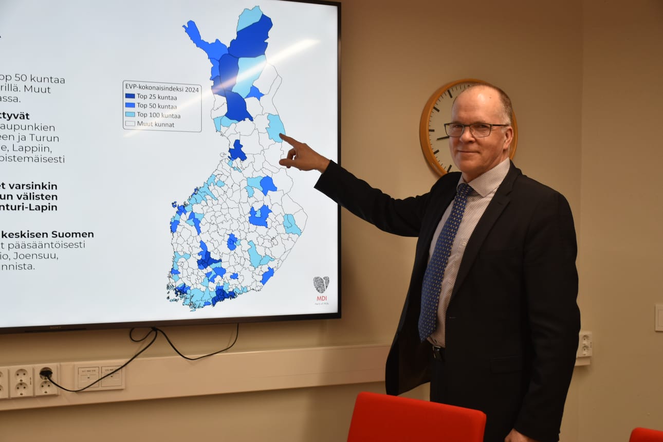 Etelä-Suomesta Pohjoiseen Lappiin ylettyvien rajakuntien välinen yhteistyö nähtiin Kuusamon kaupunginjohtaja Jouko Mannisen mukaan tarpeelliseksi.